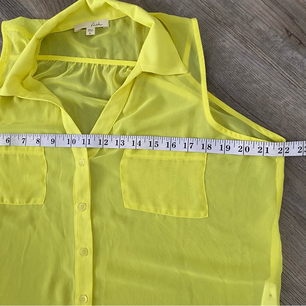 Lush Women’s semi sheer collar shirt size L - Picture 7 of 8